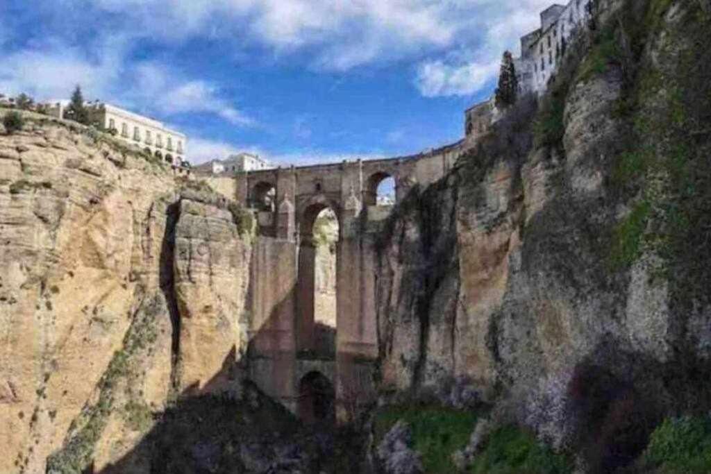XI Apartamentos Morales & Arnal Ρόντα Εξωτερικό φωτογραφία